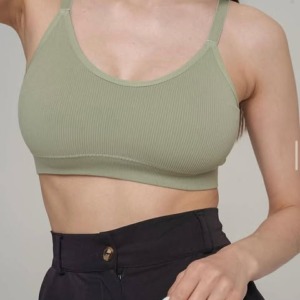 Жіночий топ з широкими бретельками #24 - - 24 -