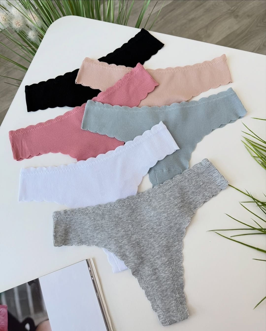 Screenshot_20260124_114427_Instagram Набір бавовняних безшовних стрінгів (6 шт)#151 - - 1 -