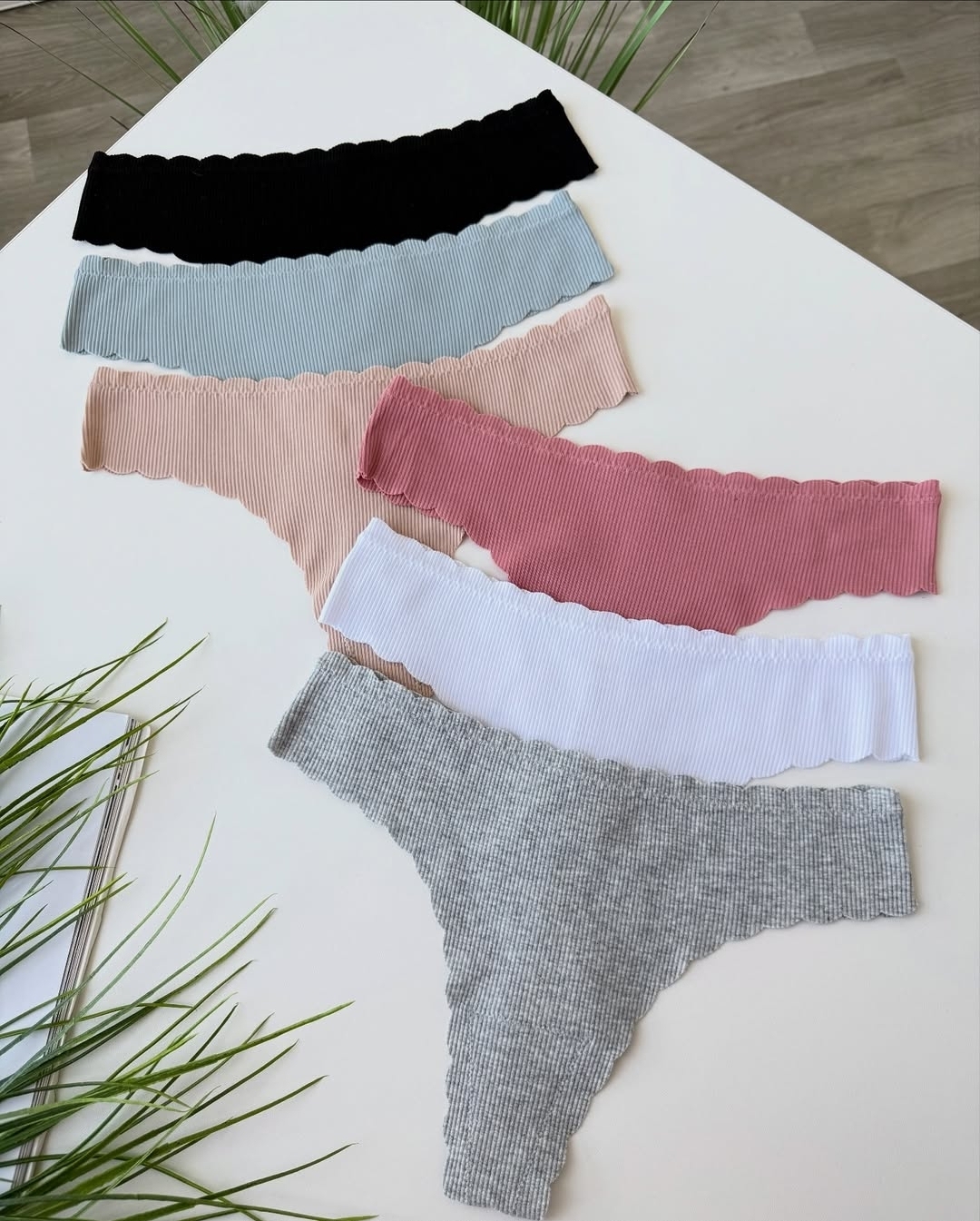 Screenshot_20260124_114456_Instagram Набір бавовняних безшовних стрінгів (6 шт)#151 - - 2 -