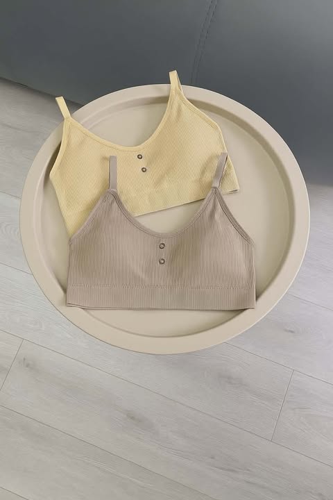 597423765_2250898718755634_9125273574425659005_n Базовий топ з гудзиками #187 - - 7 -