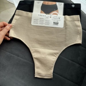 Корегуючі бразиліани з утяжкою та високою посадкою #219 - - 18 - Корегуючі бразиліани з утяжкою та високою посадкою #219 - - 17 -